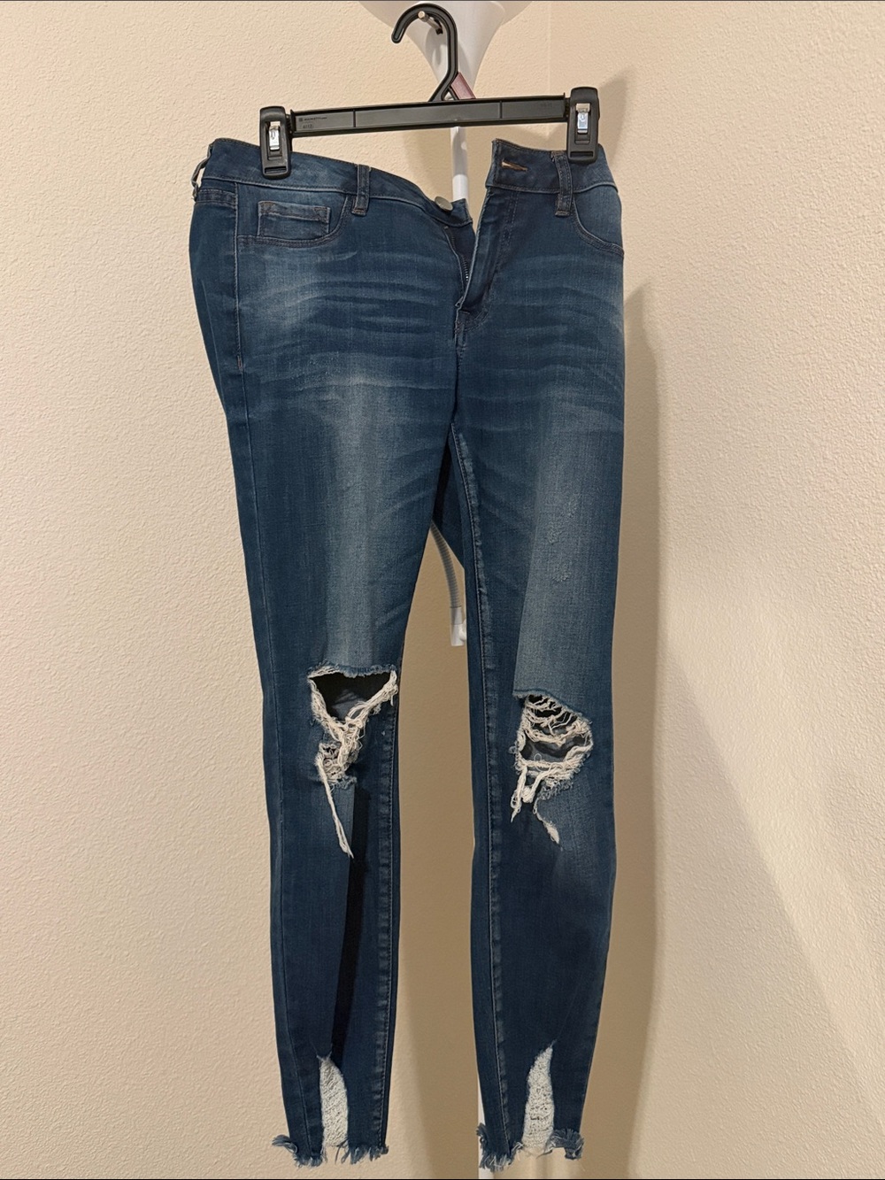 Dark Blue Distressed Women's Skinny Jeans